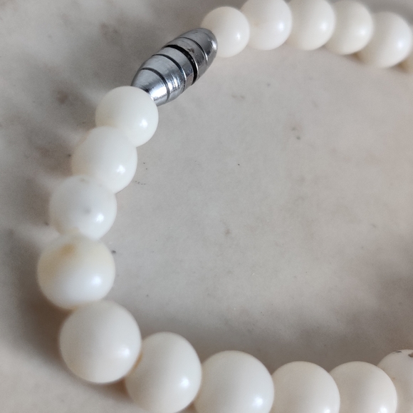 Vintage Genuine White Coral Gradient Necklace - Picture 14 of 16